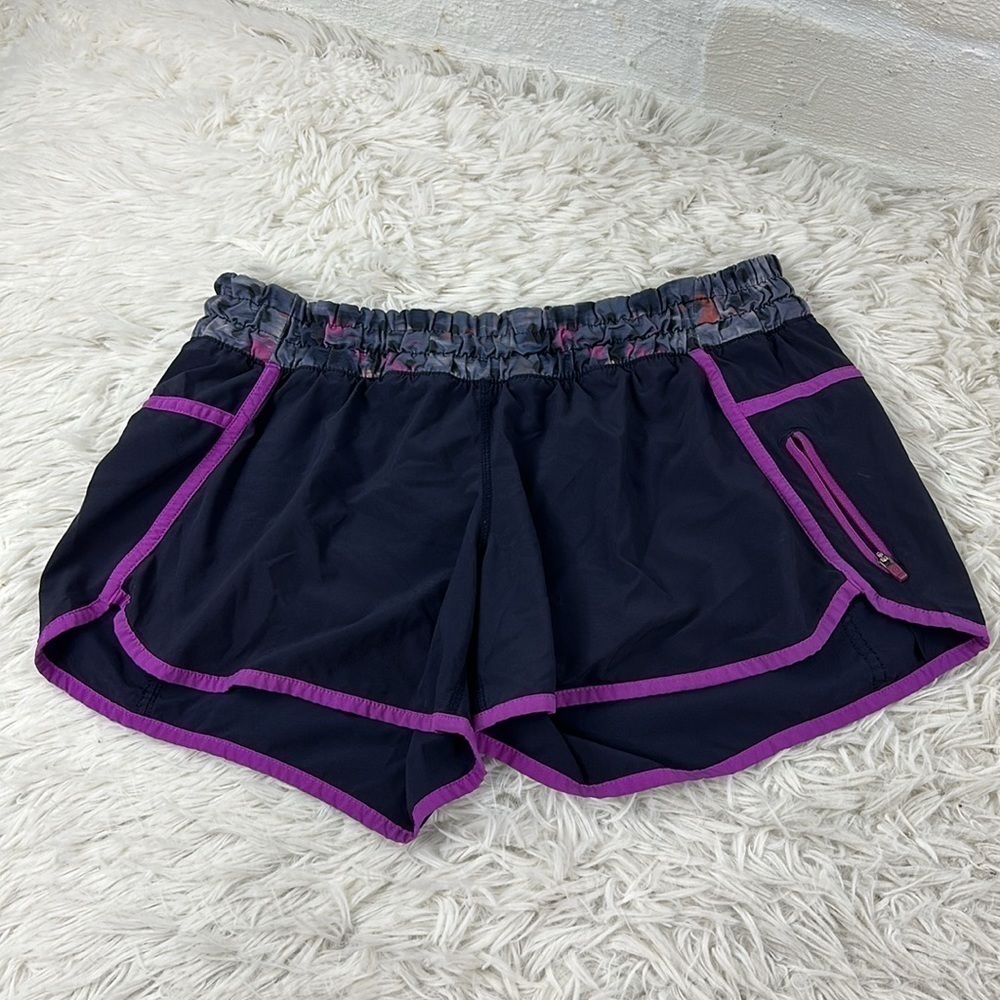 Lululemon Tracker Short III *4-way Stretch Naval Blue / Windy Blooms Regal Plum
